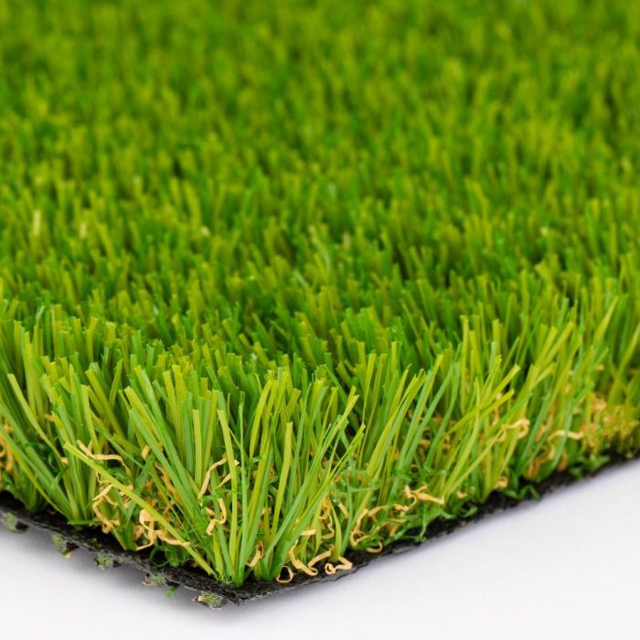 Super Realistic 1.67 in 96 oz Artificial Grass